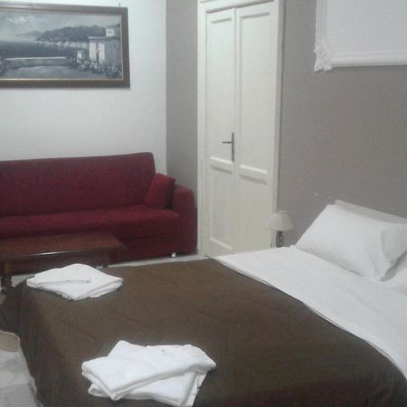 B&Bhotel Emmanuel Napoli Luaran gambar