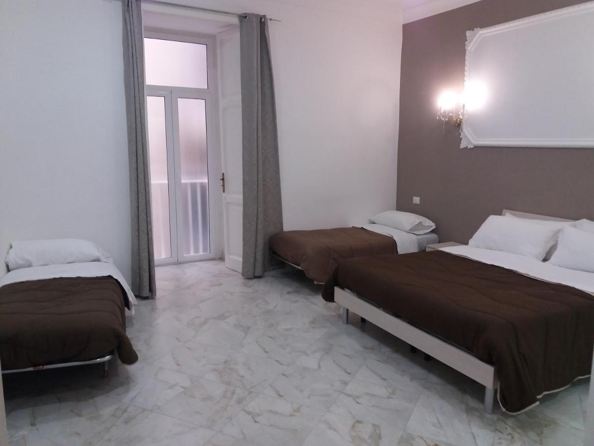 B&Bhotel Emmanuel Napoli Luaran gambar