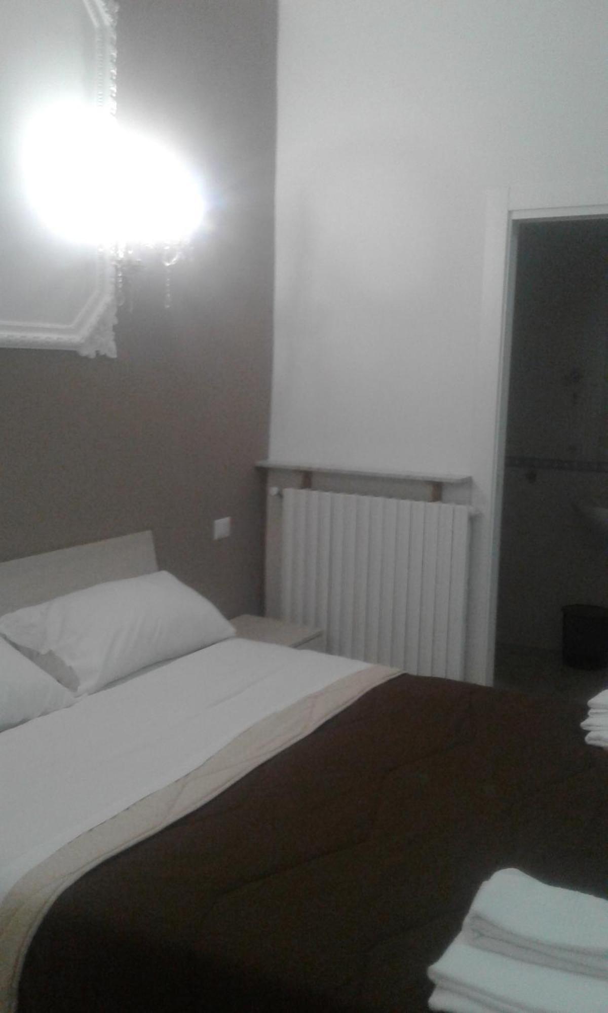 B&Bhotel Emmanuel Napoli Luaran gambar